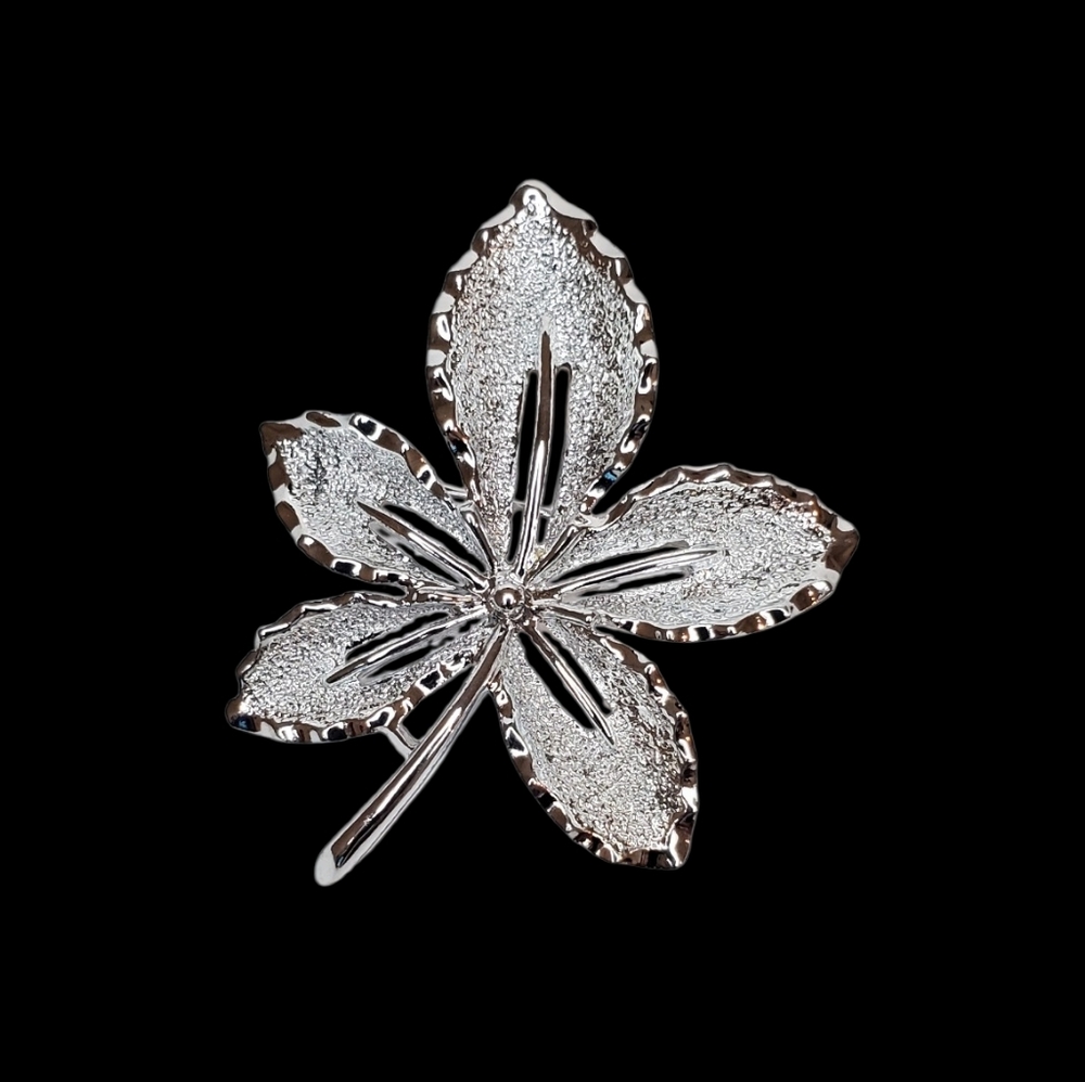 Vintage Signed Sarah Coventry Silver-Tone Leaf Design "Ivy" Brooch Pin